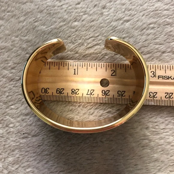 Fashion bracelet LV vibes - Picture 6 of 7